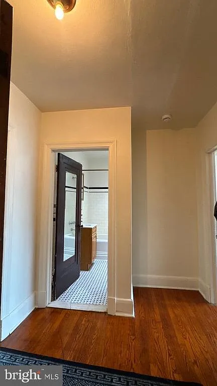 1 bed, 700 sqft, $995 — Photo 4