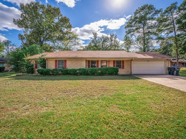 2965 Lynn Rd, Longview, TX 75604