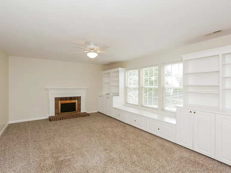 3605 Arthur St — Photo 4