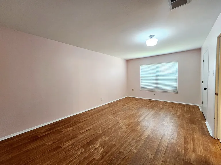 2305 Country Club Dr — Photo 22