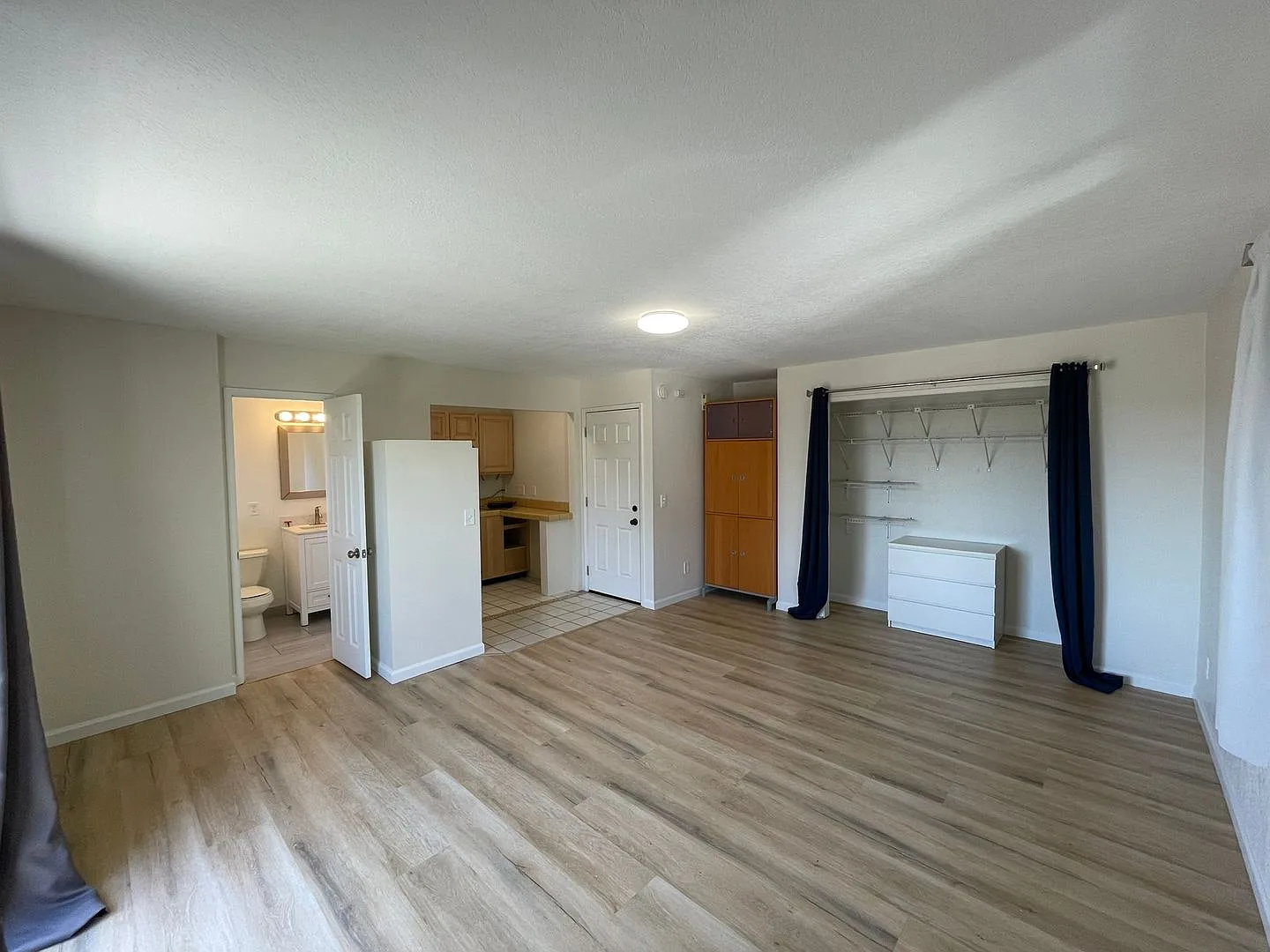 410 Ellwood Beach Drive — Photo 2