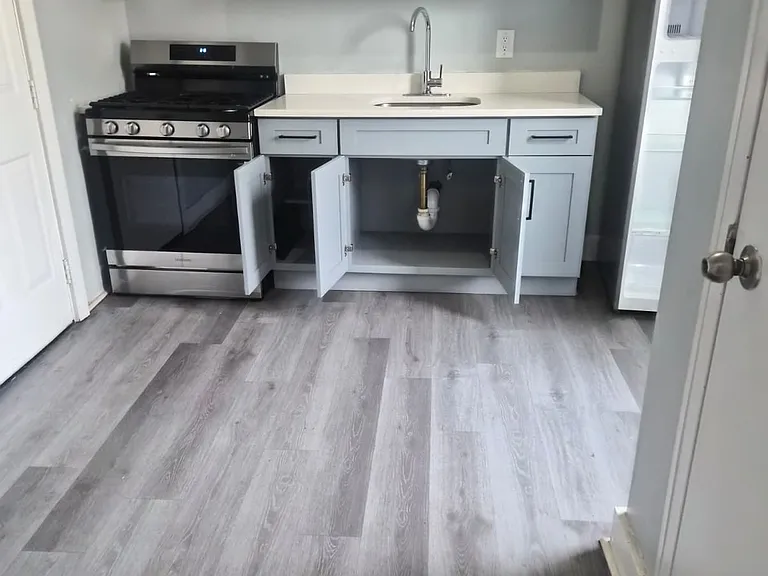 224 Sommerville Pl — Photo 2