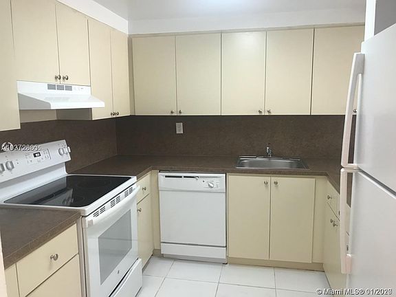 5th image of 17300 NW 68th Ave APT 301