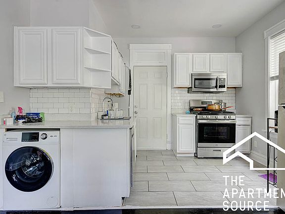 2nd image of 4301 W Wrightwood Ave #1
