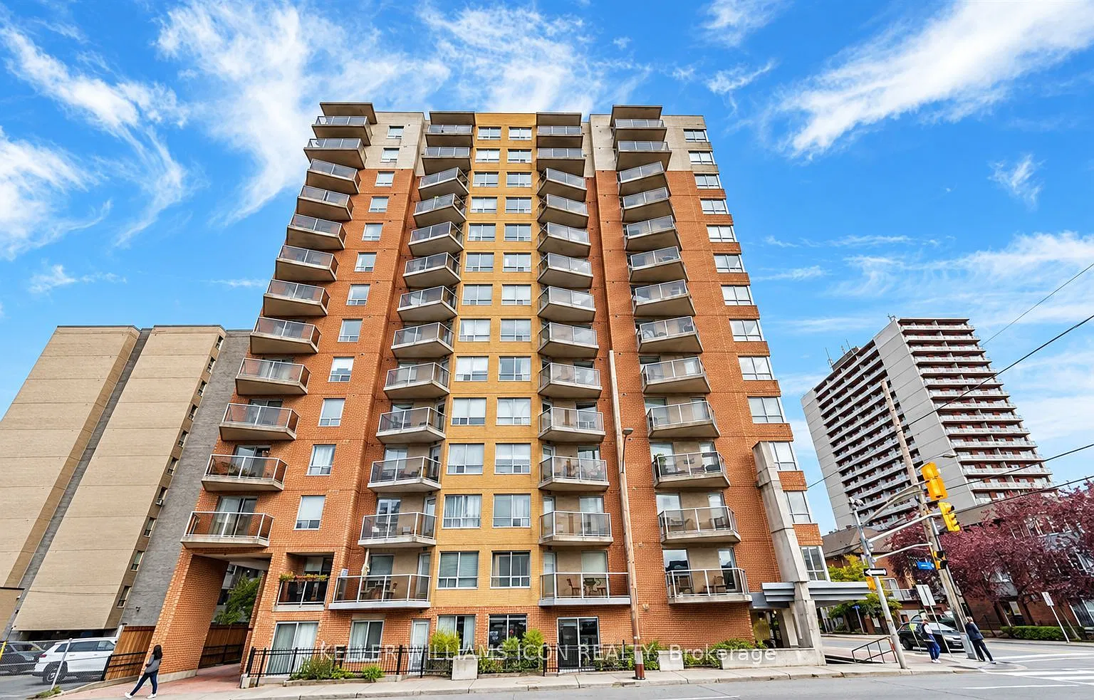 2 bed, $2,300 — Photo 1