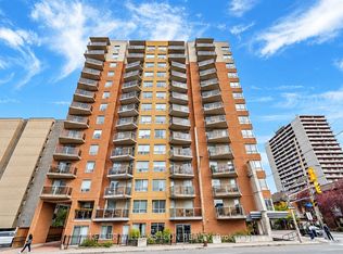 429 Somerset St W #105, Ottawa, ON K2P 2P5