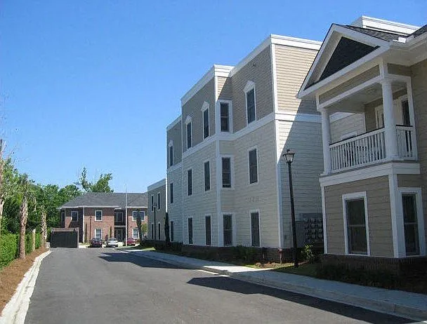 Kings Crossing — Photo 3
