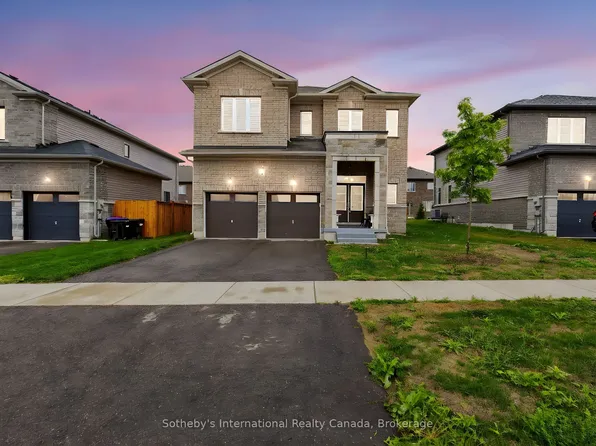 5 Middleton Dr, Wasaga Beach, ON L9Z 0G8