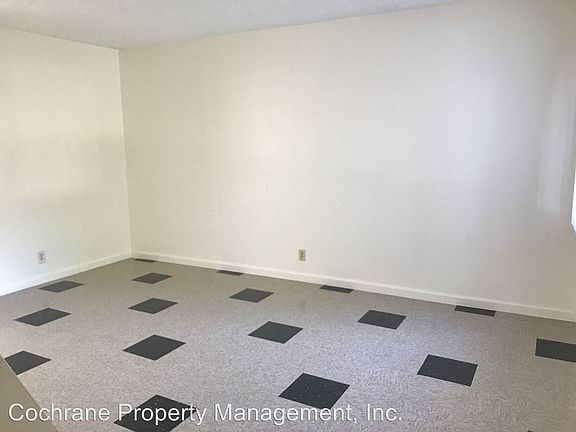 5th image of 121 N Western Ave APT E5