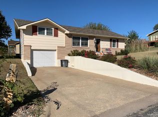 401 E 9th St, Ellsworth, KS 67439