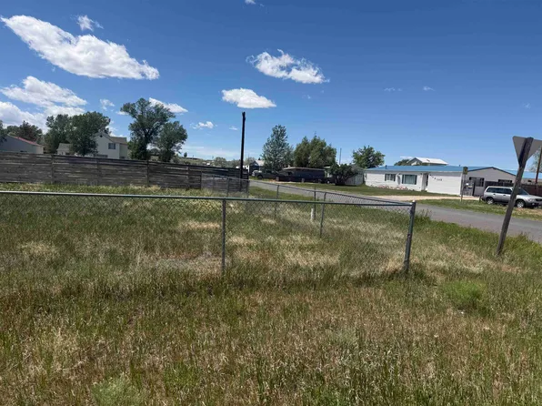 416 N 6th St, Saratoga, WY 82331