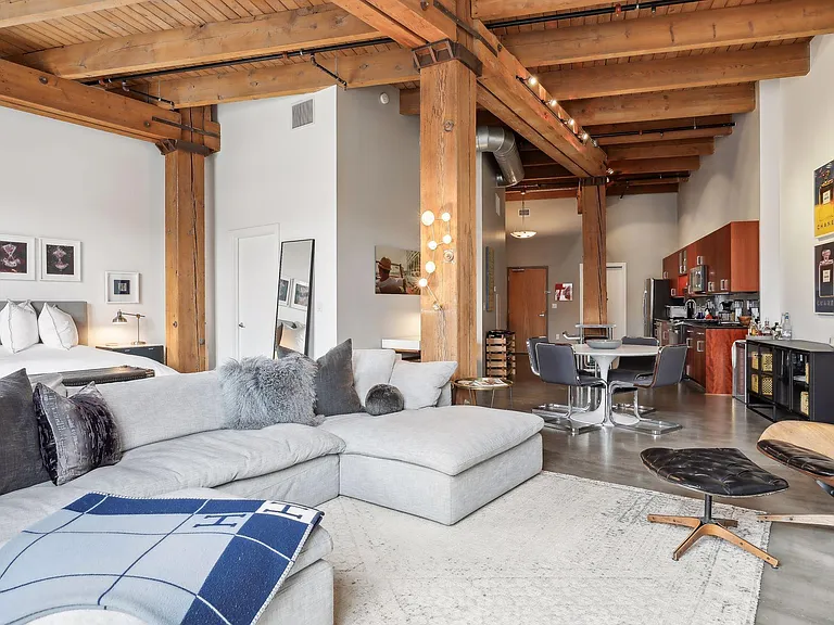 404 Washington Ave N #204 — Photo 8