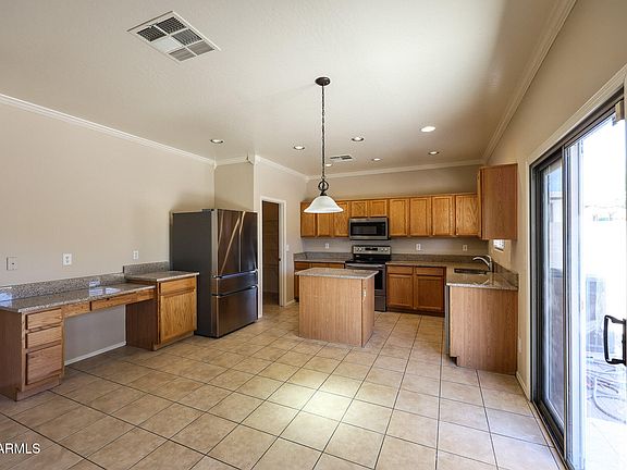 4th image of 16884 W RIMROCK Street