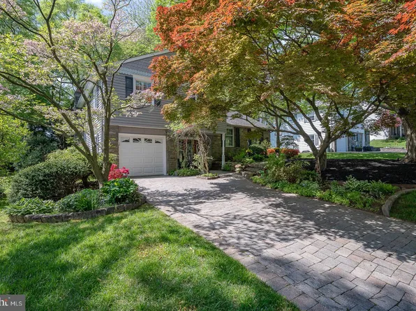 824 W Rolling Rd, Springfield, PA 19064
