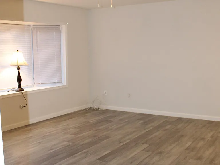 3238 Meadow St — Photo 11