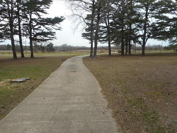 3rd image of 5674 N Fm 2869