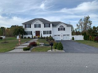 7 Eisenhower Dr, Dudley, MA 01571