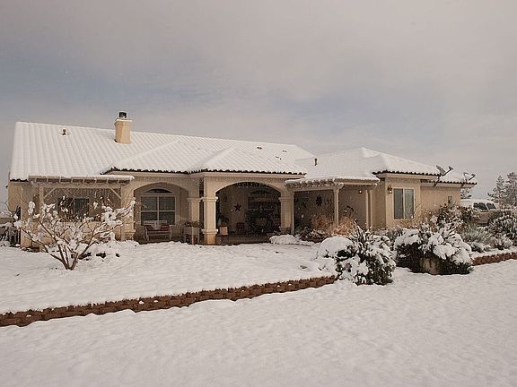 Snow in Ridgecrest Jan. 2011