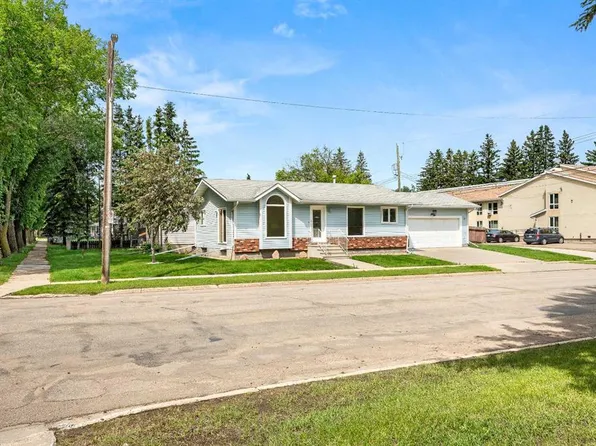5502 E 46th St, Lloydminster, AB T9V 0E5