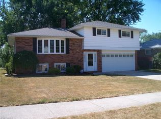 1876 Ridgewick Dr, Wickliffe, OH 44092