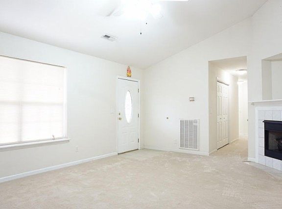 4th image of 78 Bunker Dr