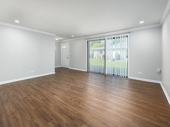 3rd image of 1113 Stoughton Ct #1113