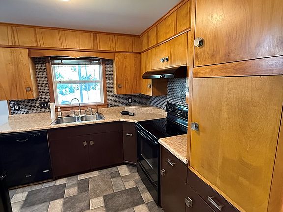 4th image of 22 Kellwood Dr