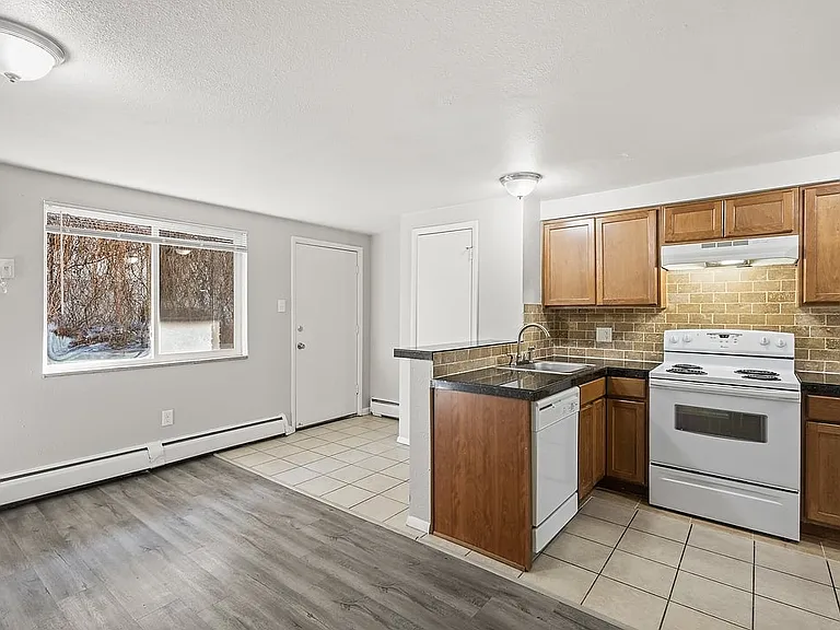1245 Corona Street — Photo 13