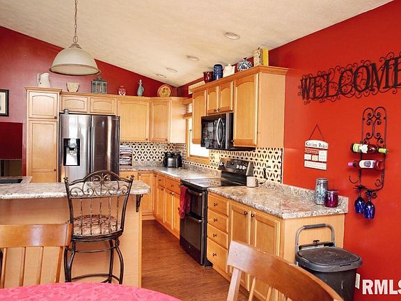 5th image of 908 W Dennis Dr