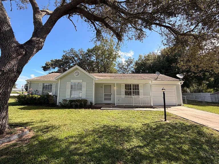 25 Cedar Trce — Photo 1