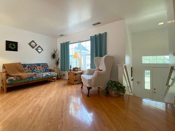 3rd image of 7205 Flagg Creek Dr