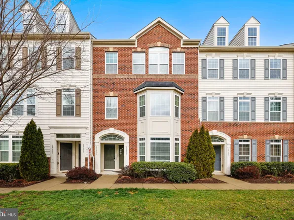 24608 Johnson Oak Ter, Sterling, VA 20166