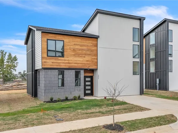 2604 W Bonnie Ln, Rogers, AR 72758