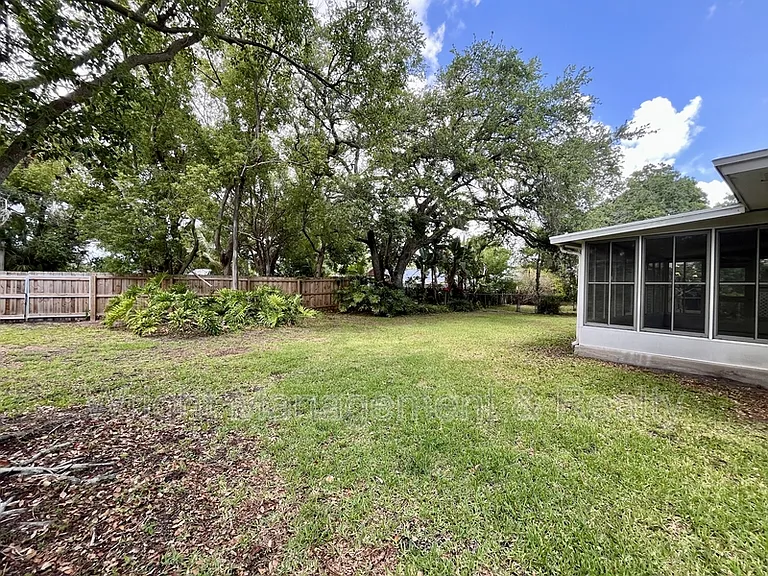 58 Arnoni Dr — Photo 31