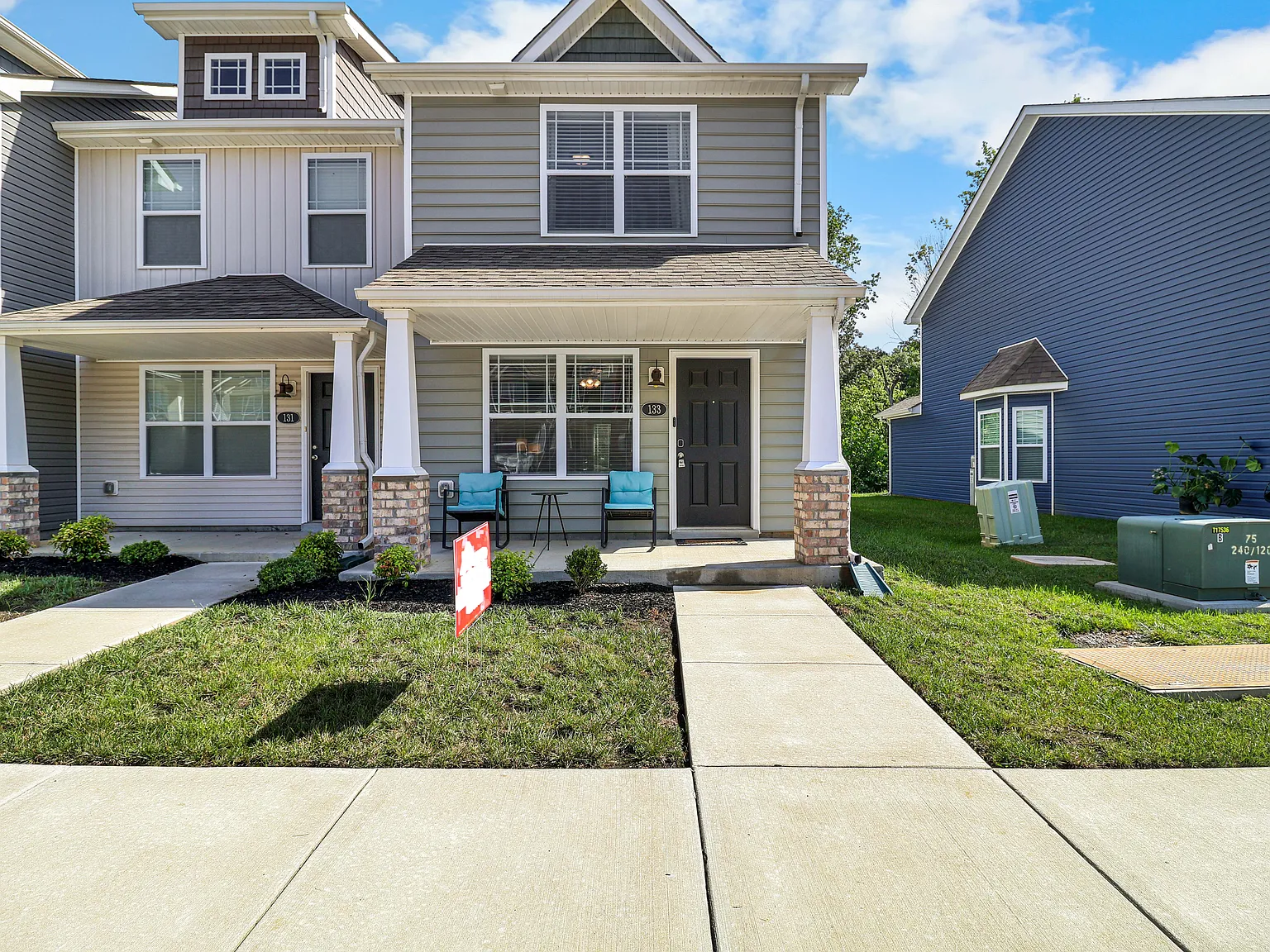 2 bed, 2.5 bath, 1224 sqft, $1,300 — Photo 1