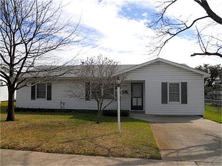 1st image of 3814 Rockford Dr