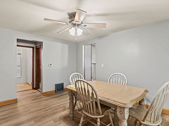 3rd image of 817 27th St