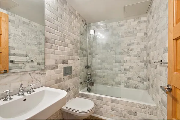 Rented by Carnegie Hill Properties | media 58