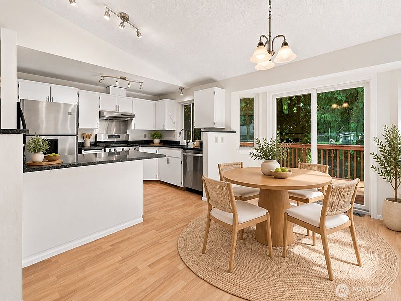 5th image of 19005 60th Street E