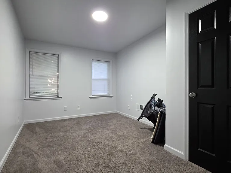 1606 Riggs Ave — Photo 11