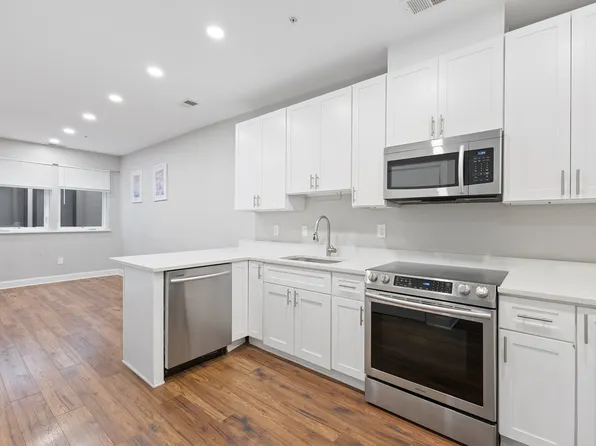 3301 Georgia Ave NW #403, Washington, DC 20010