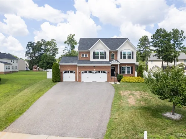 8724 Branchs Woods Ln, North Chesterfield, VA 23237