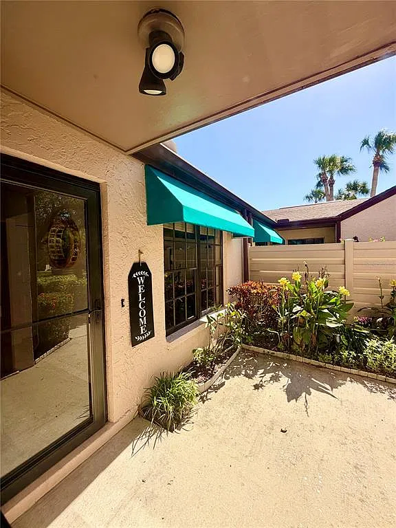 2 bed, 2.0 bath, 1380 sqft, $3,800 — Photo 2