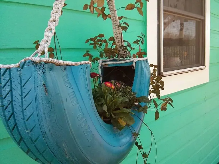 2302 E 12th St — Photo 15