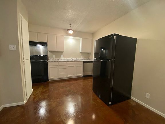 2nd image of 102 Maryland St #2