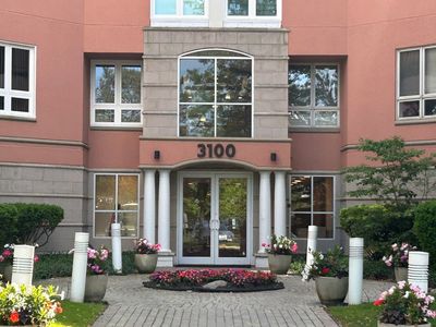 3100 Lexington Ln APT 306, Glenview, IL, 60026