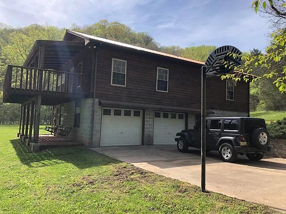 2nd image of 224 S Smith Hollow Ln