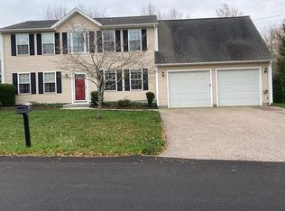 76 Sachem Rd, Narragansett, RI 02882
