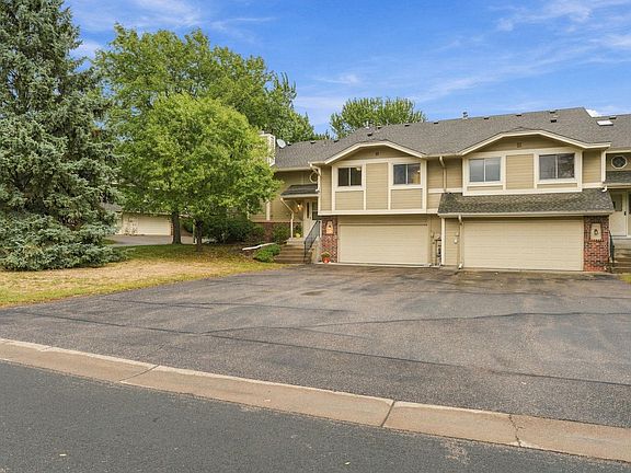 2nd image of 8414 Zinnia Ln N