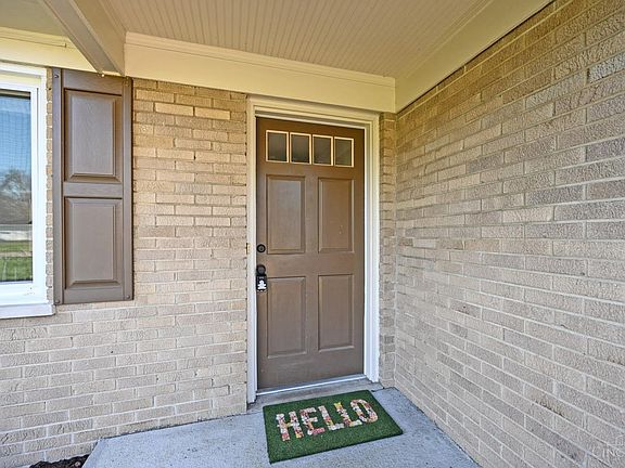 5th image of 747 Jarole Dr